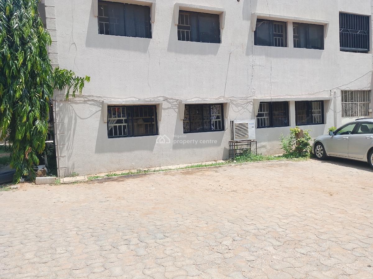 Massive 3-bedroom Flat Up for Grab on The First Floor, Plot 264/406 Augustus Aikohomu Street, Utako, Abuja, Flat / Apartment for Rent