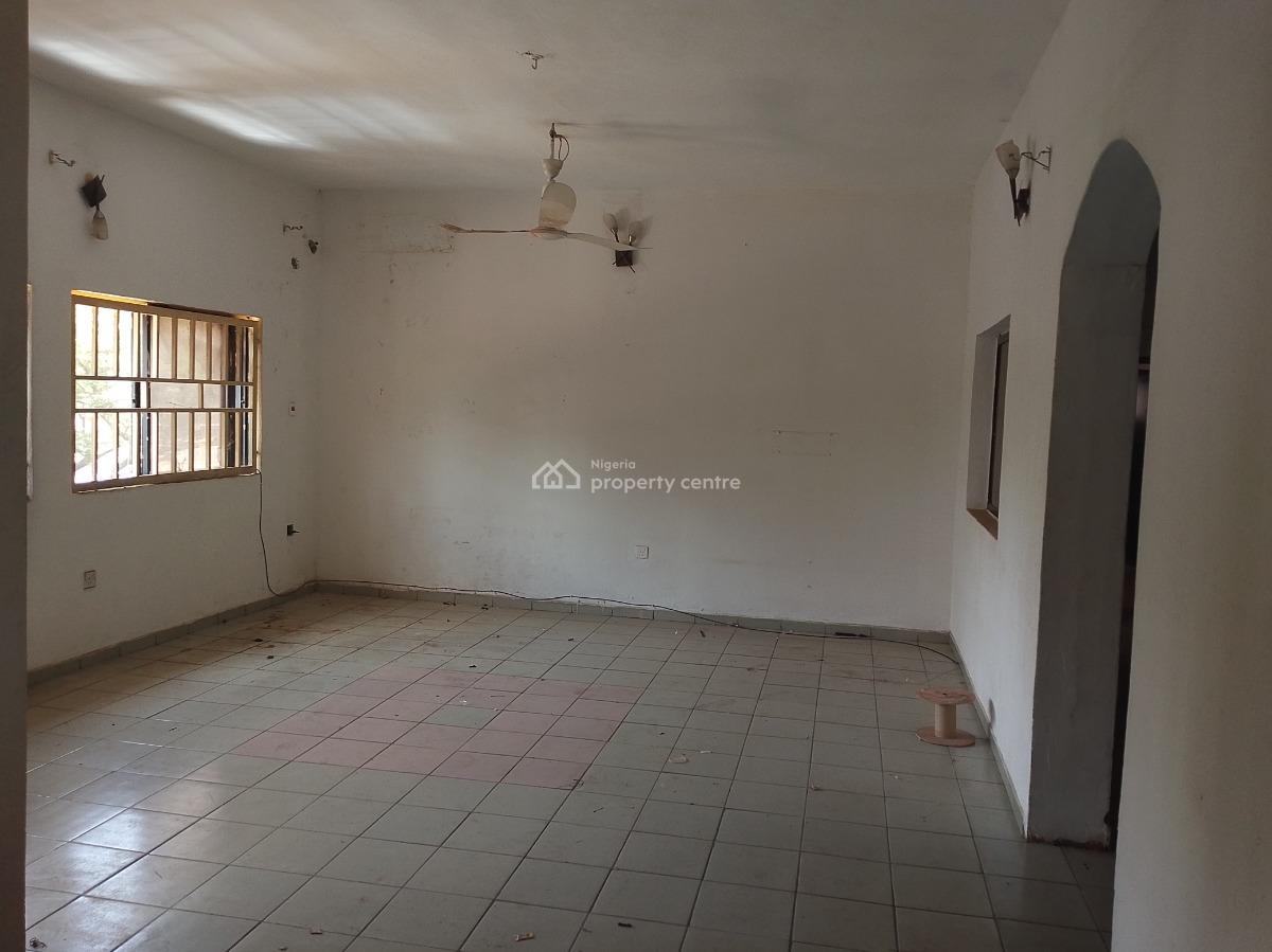 Massive 3-bedroom Flat Up for Grab on The First Floor, Plot 264/406 Augustus Aikohomu Street, Utako, Abuja, Flat / Apartment for Rent