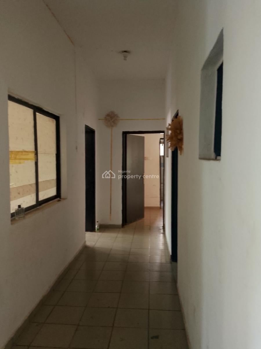 Massive 3-bedroom Flat Up for Grab on The First Floor, Plot 264/406 Augustus Aikohomu Street, Utako, Abuja, Flat / Apartment for Rent