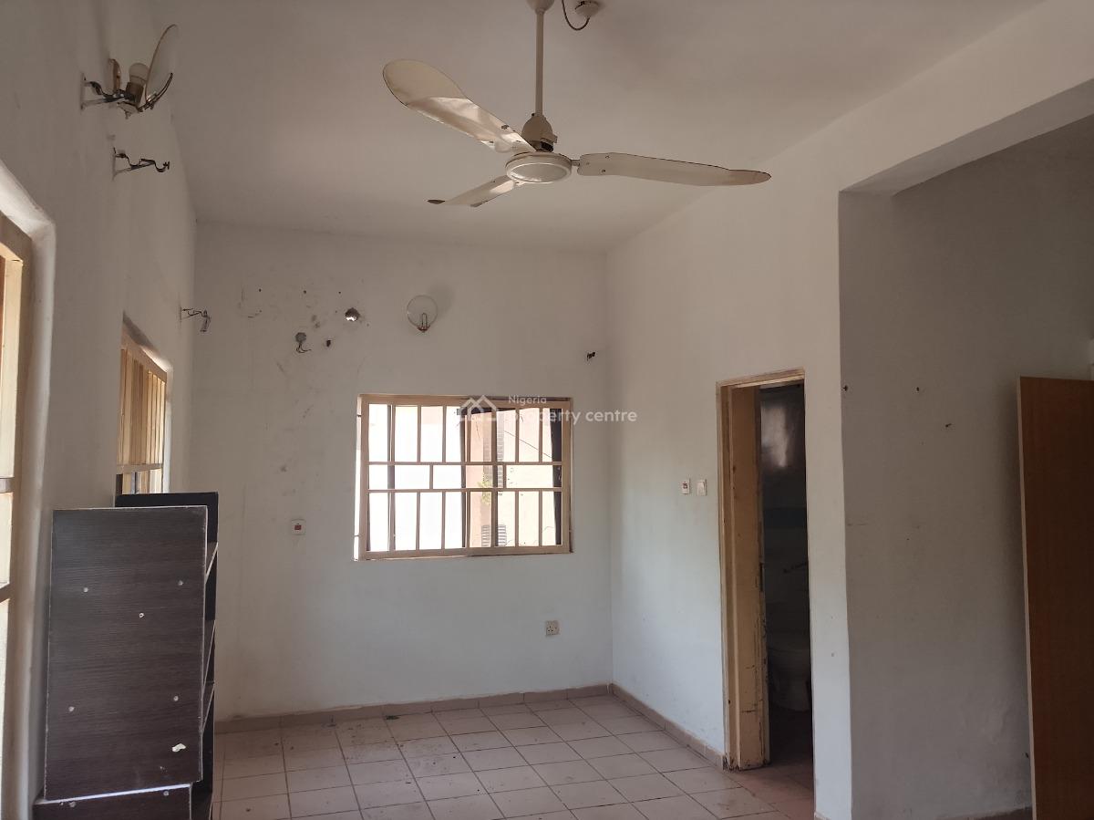 Massive 3-bedroom Flat Up for Grab on The First Floor, Plot 264/406 Augustus Aikohomu Street, Utako, Abuja, Flat / Apartment for Rent