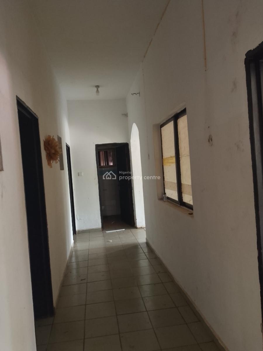 Massive 3-bedroom Flat Up for Grab on The First Floor, Plot 264/406 Augustus Aikohomu Street, Utako, Abuja, Flat / Apartment for Rent