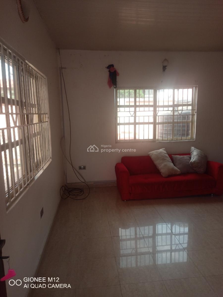 Well Maintained 1 Bedroom Apartment, Off Adewunmi Adebimpe Drive, Lekki Phase1., Lekki, Lagos, Mini Flat (room and Parlour) for Rent