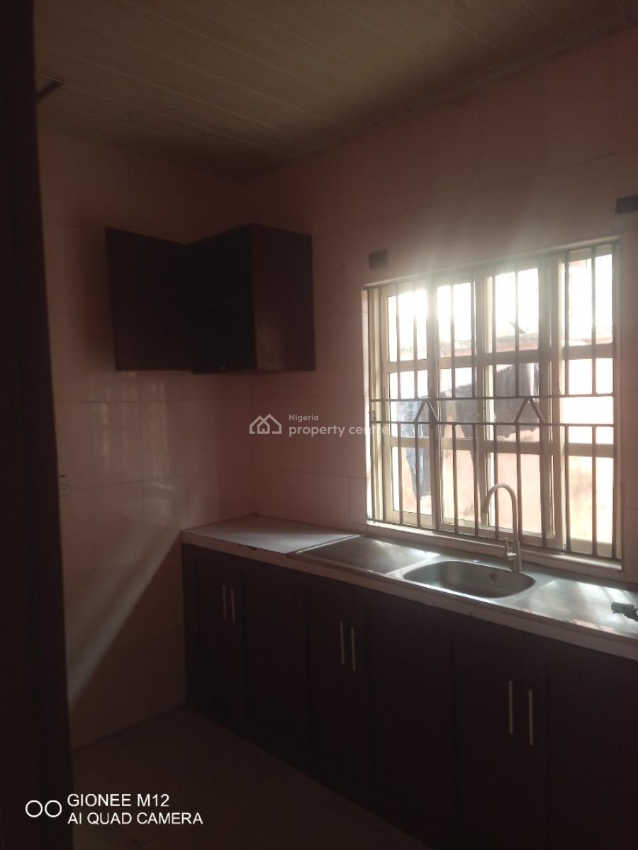Well Maintained 1 Bedroom Apartment, Off Adewunmi Adebimpe Drive, Lekki Phase1., Lekki, Lagos, Mini Flat (room and Parlour) for Rent