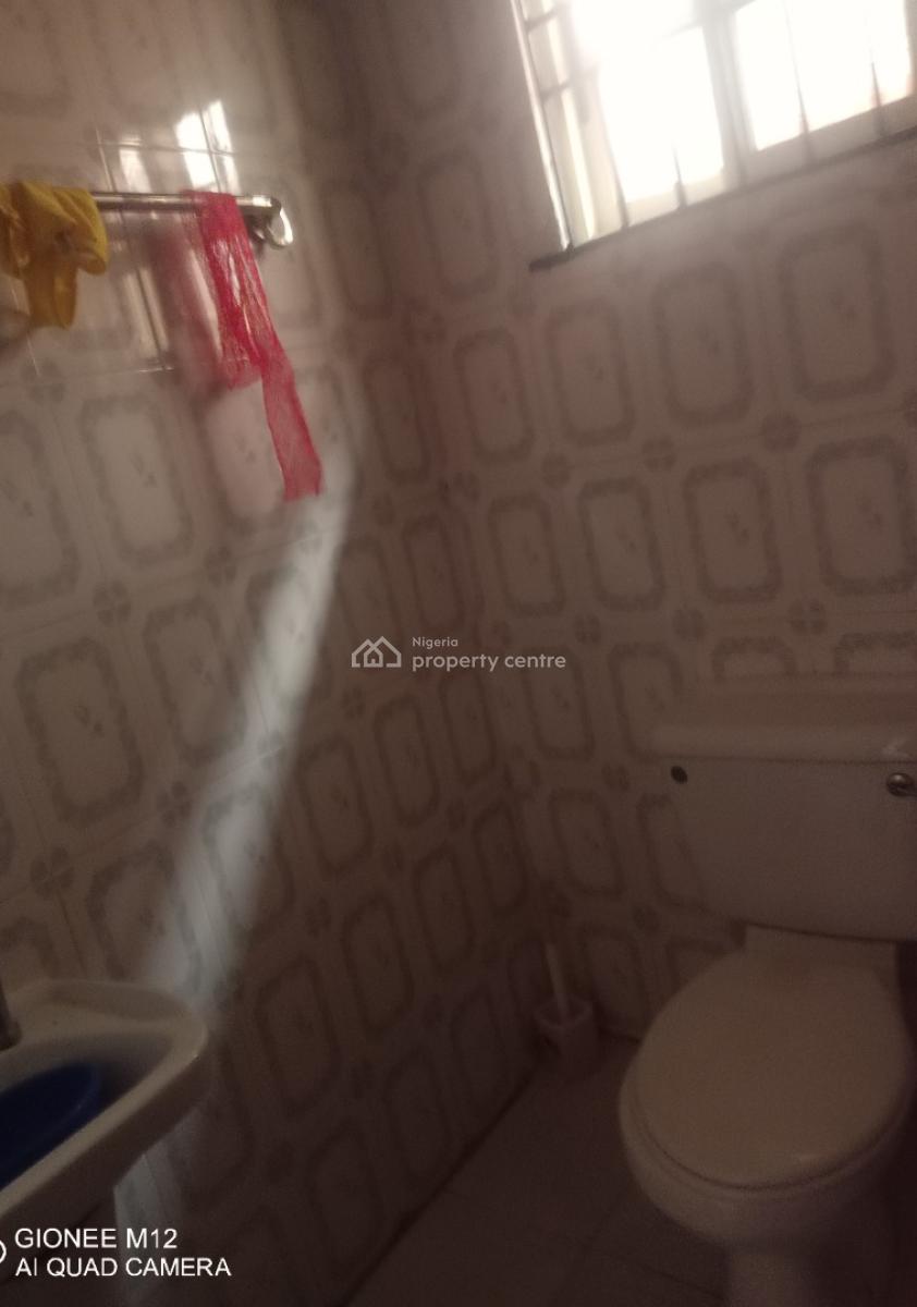 Well Maintained 1 Bedroom Apartment, Off Adewunmi Adebimpe Drive, Lekki Phase1., Lekki, Lagos, Mini Flat (room and Parlour) for Rent