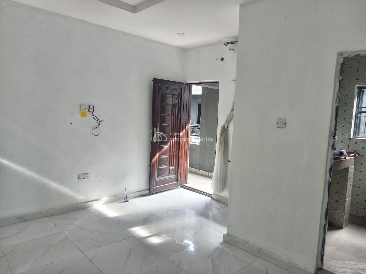 Luxury Mini Flat(room and Parlor) Upstairs, Pay and Pack in, Malete, Opposite Beechwood Estate, Ibeju Lekki, Lagos, Mini Flat (room and Parlour) for Rent