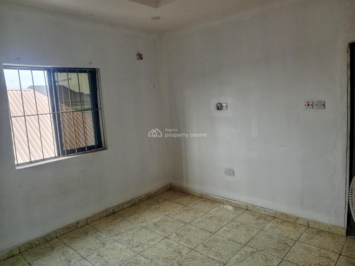 Luxury Mini Flat(room and Parlor) Upstairs, Pay and Pack in, Malete, Opposite Beechwood Estate, Ibeju Lekki, Lagos, Mini Flat (room and Parlour) for Rent