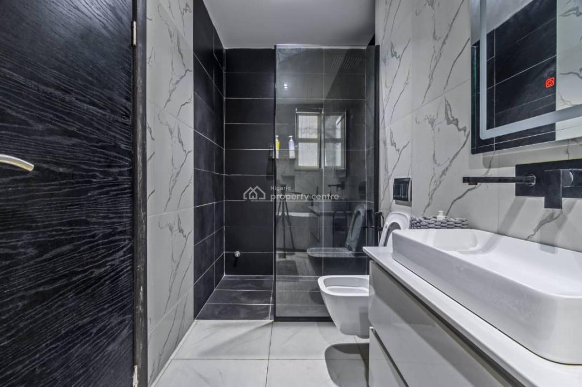 Luxury 3bedroom Penthouse with Dedicated Lift, Bq in a Secured Estate, Off Admiralty Way, Lekki Phase 1, Lekki, Lagos, Flat / Apartment for Sale