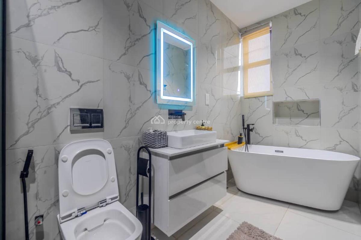 Luxury 3bedroom Penthouse with Dedicated Lift, Bq in a Secured Estate, Off Admiralty Way, Lekki Phase 1, Lekki, Lagos, Flat / Apartment for Sale