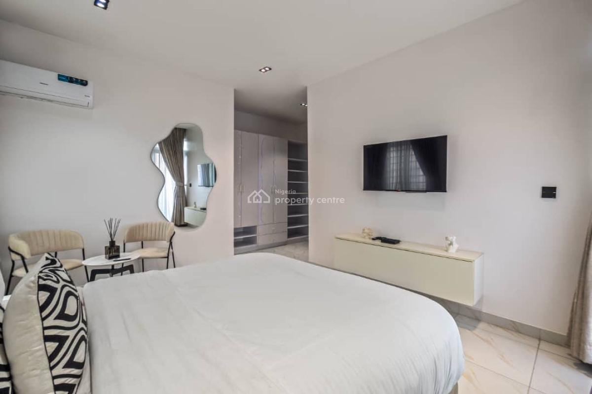 Luxury 3bedroom Penthouse with Dedicated Lift, Bq in a Secured Estate, Off Admiralty Way, Lekki Phase 1, Lekki, Lagos, Flat / Apartment for Sale