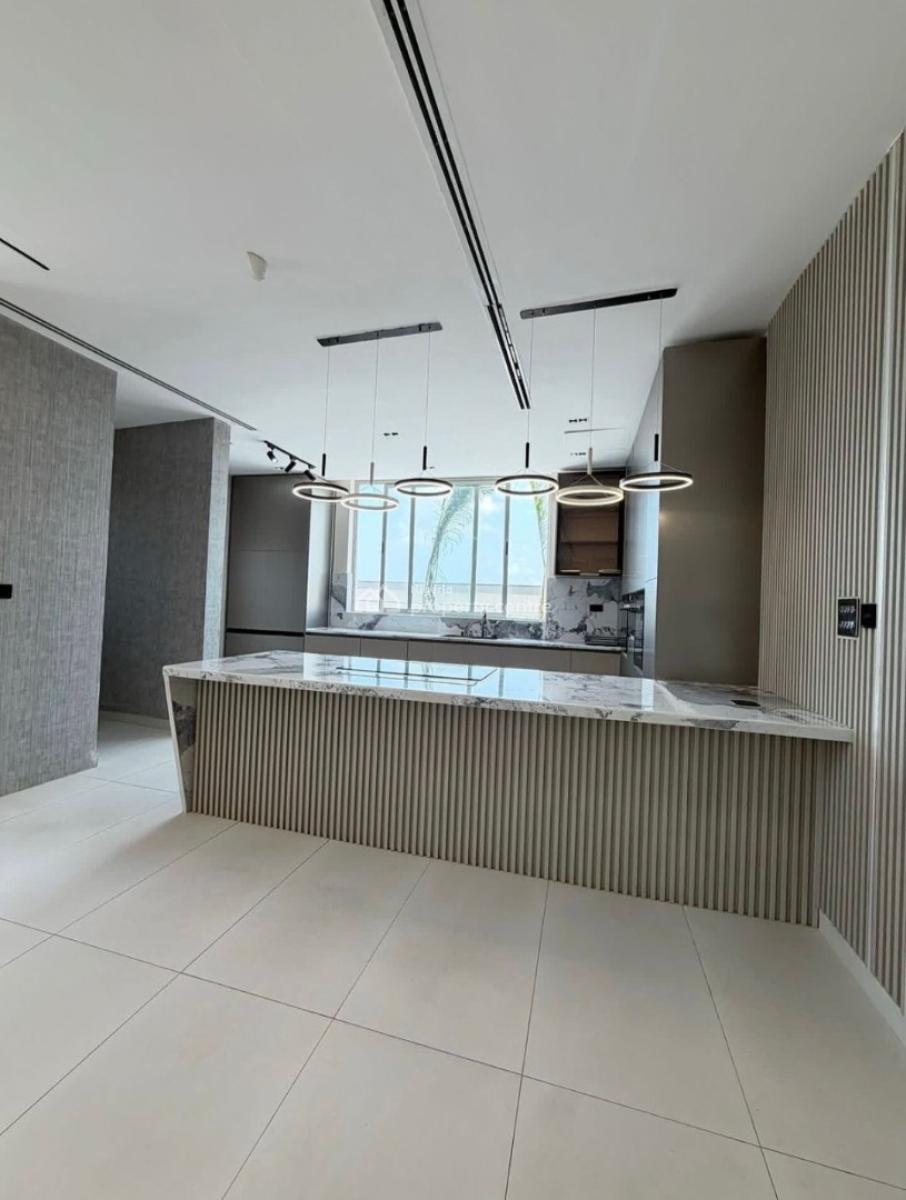 2 Bedroom Apartment, Lekki Phase 1, Lekki, Lagos, Flat / Apartment for Sale
