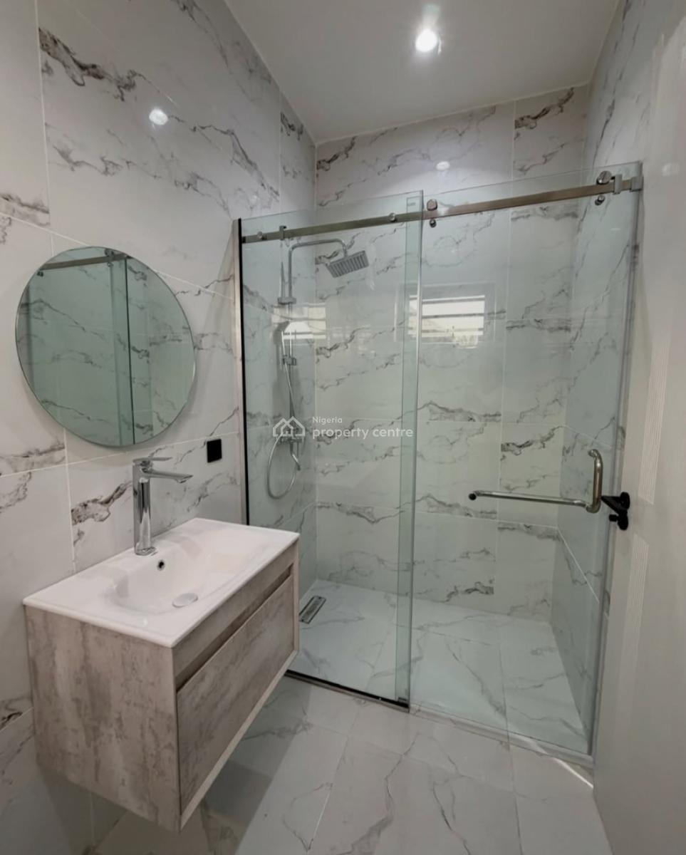 Newly Built and Serviced with 24/7 Power Supply 3 Bedroom En-suite Mai, Lekki Phase 1, Lekki, Lagos, House for Rent