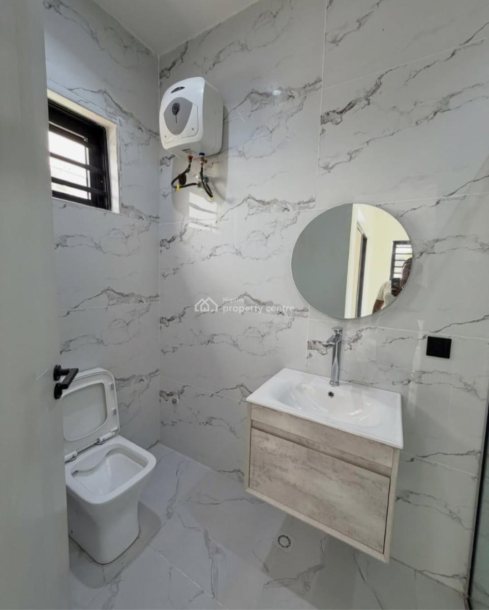 Newly Built and Serviced with 24/7 Power Supply 3 Bedroom En-suite Mai, Lekki Phase 1, Lekki, Lagos, House for Rent