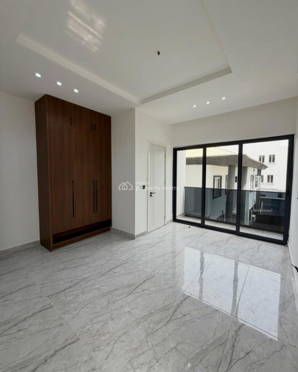 Newly Built and Serviced with 24/7 Power Supply 3 Bedroom En-suite Mai, Lekki Phase 1, Lekki, Lagos, House for Rent