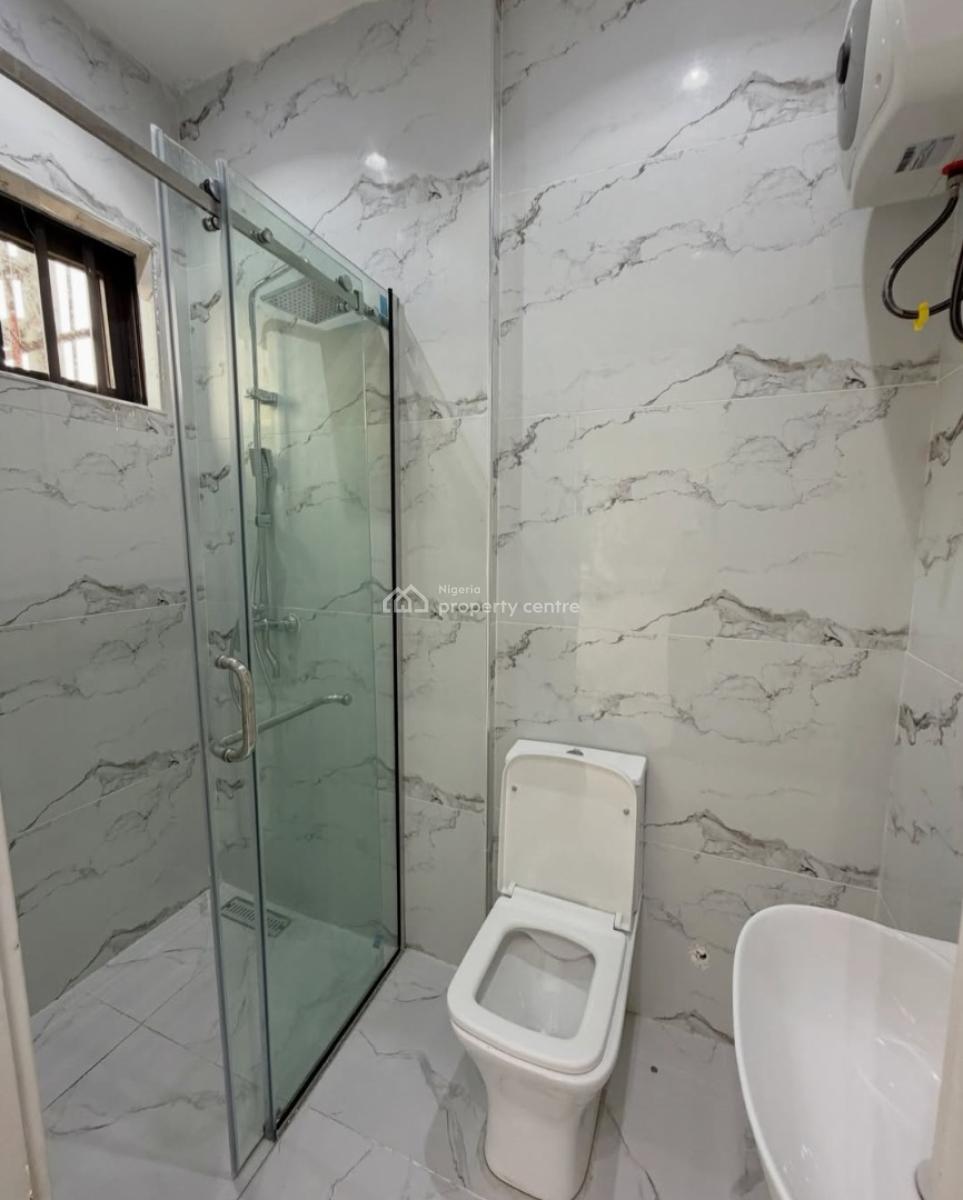 Newly Built and Serviced with 24/7 Power Supply 3 Bedroom En-suite Mai, Lekki Phase 1, Lekki, Lagos, House for Rent