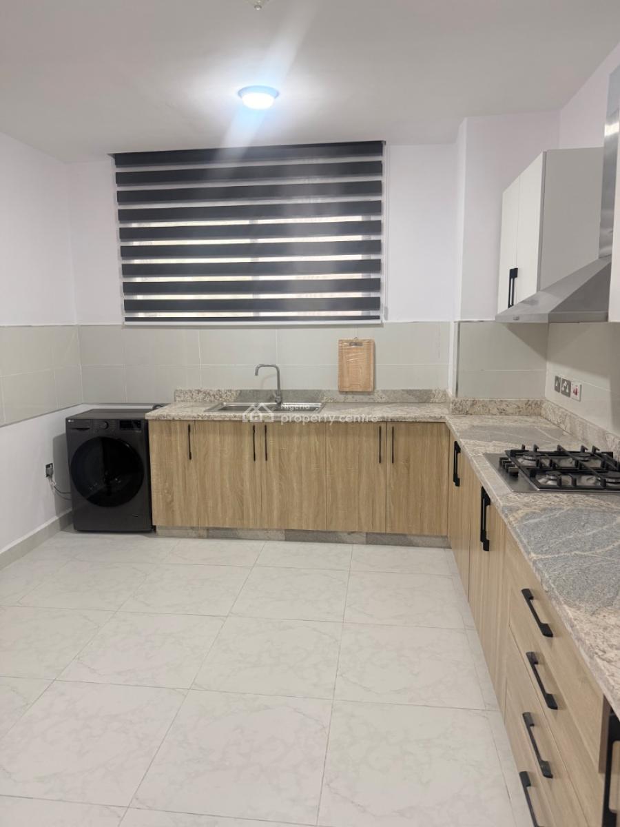 2 Bedroom Apartment, Off  Ajose Adeogun, Victoria Island (vi), Lagos, Flat / Apartment Short Let