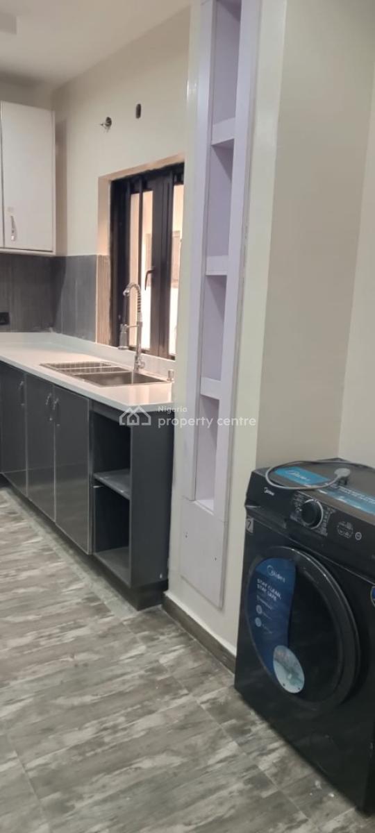 Well Finished 3 Bedroom Flat All Rooms Ensuite with Fitted Kitchen and, Ikeja Gra, Ikeja, Lagos, Flat / Apartment for Sale