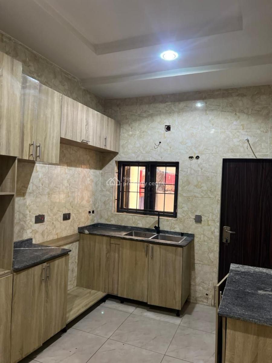 Newly Built 4bedroom Terrace with Bq, Guzape District, Abuja, Terraced Duplex for Rent