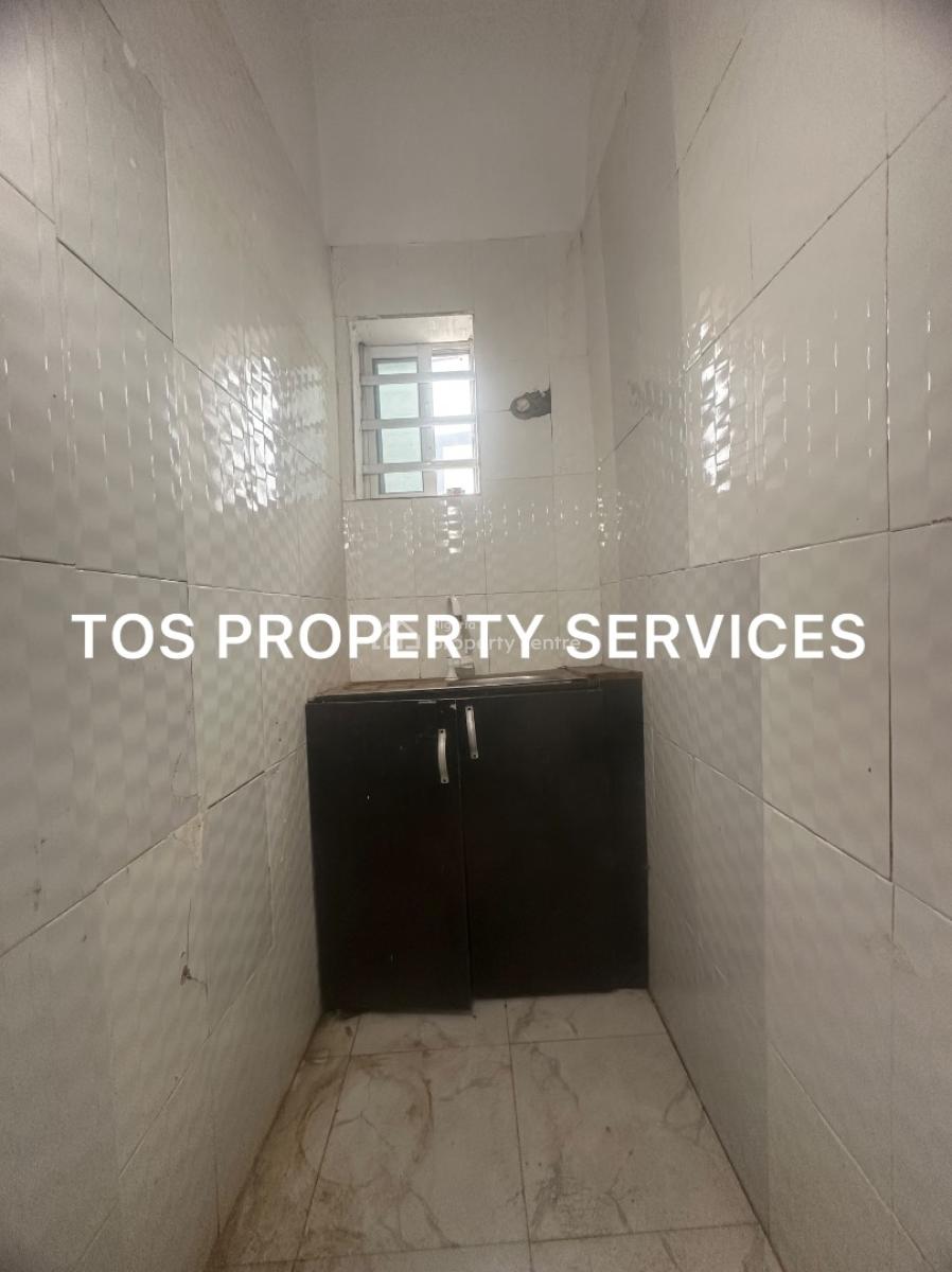 Miniflat + 2 Toilets, Front Balcony (up, Yaba, Yaba, Lagos, Mini Flat (room and Parlour) for Rent