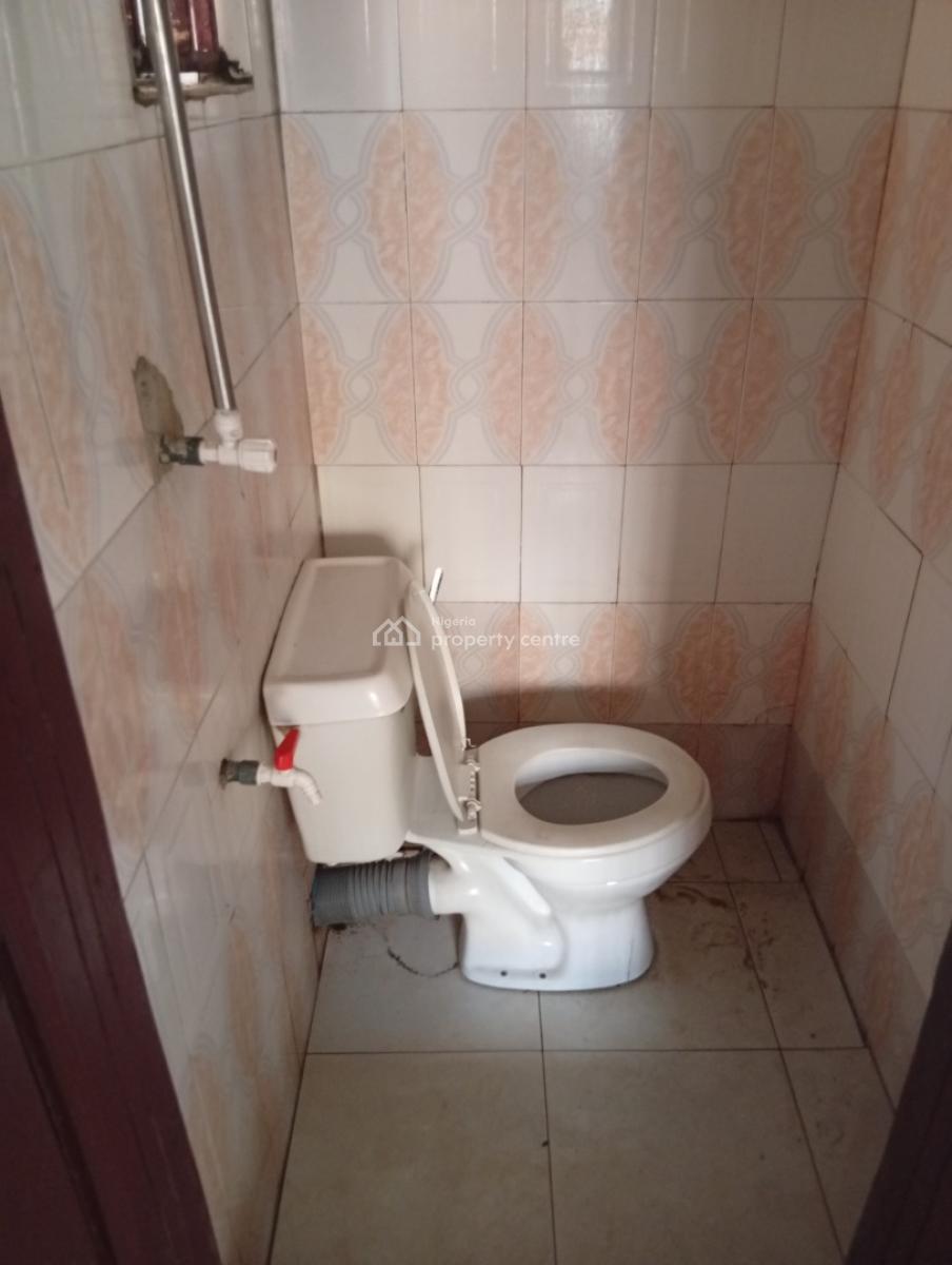 Clean & Decent 2 Bedrooms Apartment, Olowora, Magodo, Lagos, Flat / Apartment for Rent