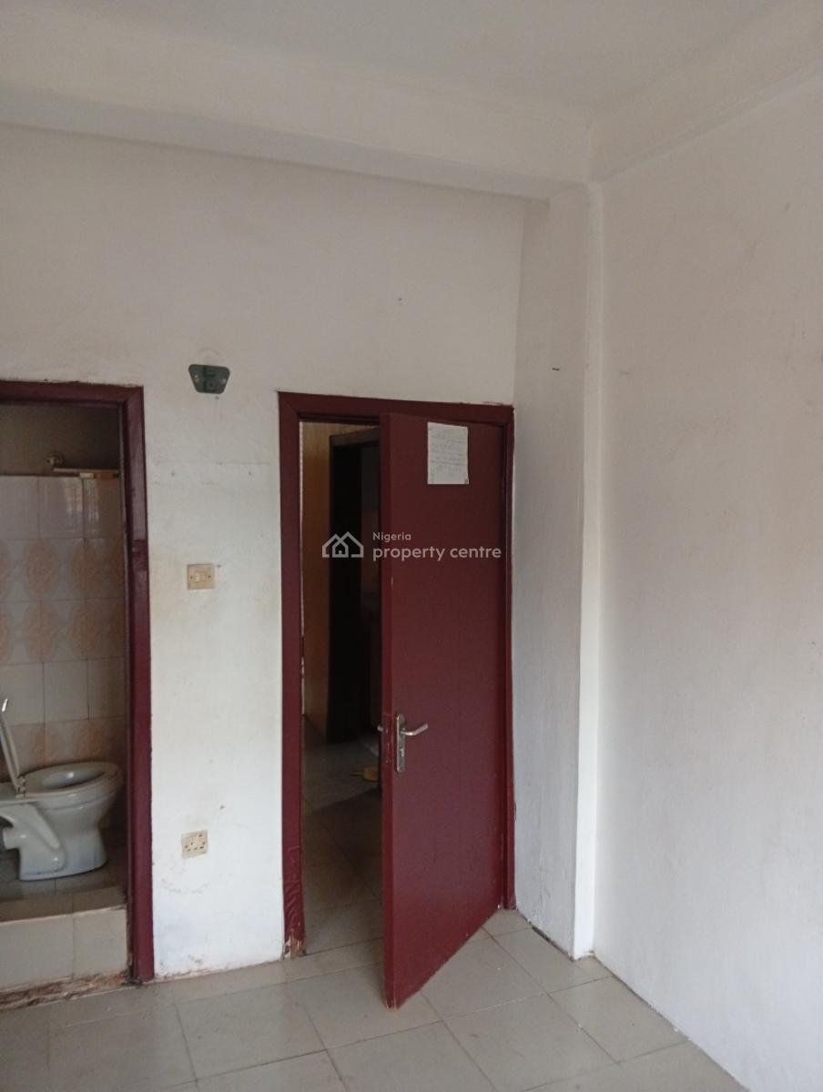 Clean & Decent 2 Bedrooms Apartment, Olowora, Magodo, Lagos, Flat / Apartment for Rent