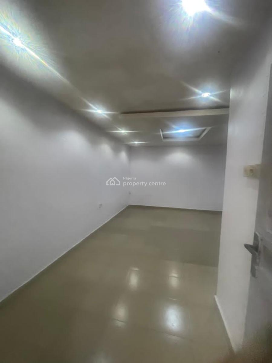 Clean & Decent 2 Bedrooms Apartment, Gra Phase 1, Magodo, Lagos, Flat / Apartment for Rent