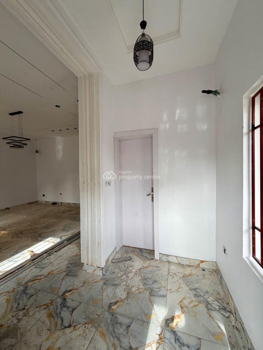 4 Bedrooms Semi Detached - Duplex House + Bq, Gra Phase 1, Magodo, Lagos, Semi-detached Duplex for Sale