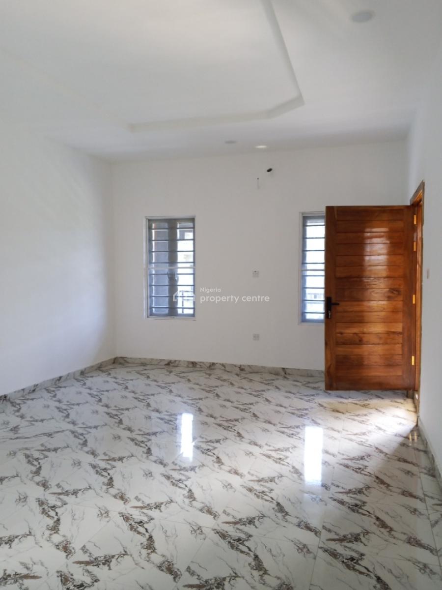 Newly Built Spacious 2 Bedroom Upstairs, Bucknor Estate, Isolo, Lagos, Flat / Apartment for Rent