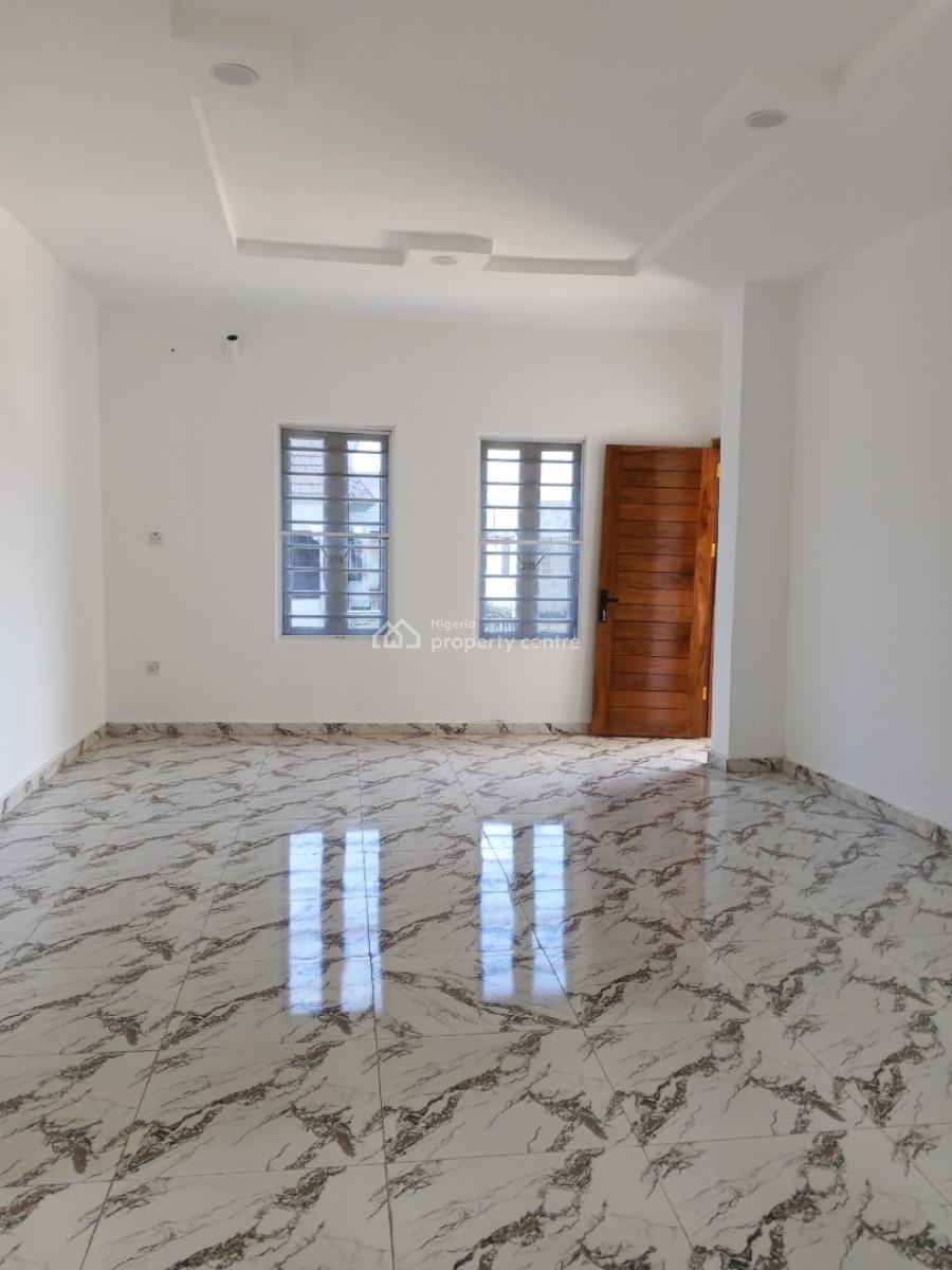 Newly Built Spacious 2 Bedroom Upstairs, Bucknor Estate, Isolo, Lagos, Flat / Apartment for Rent