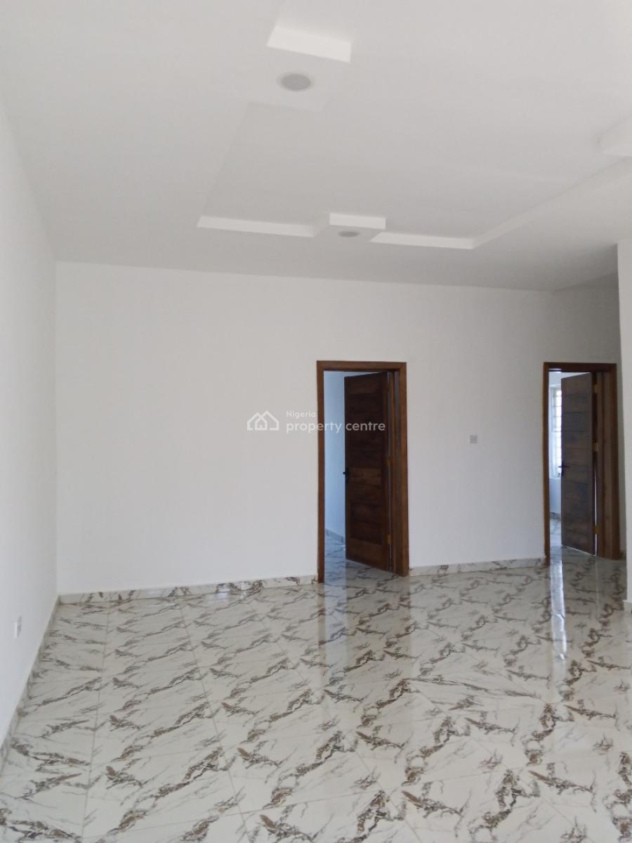 Newly Built Spacious 2 Bedroom Upstairs, Bucknor Estate, Isolo, Lagos, Flat / Apartment for Rent