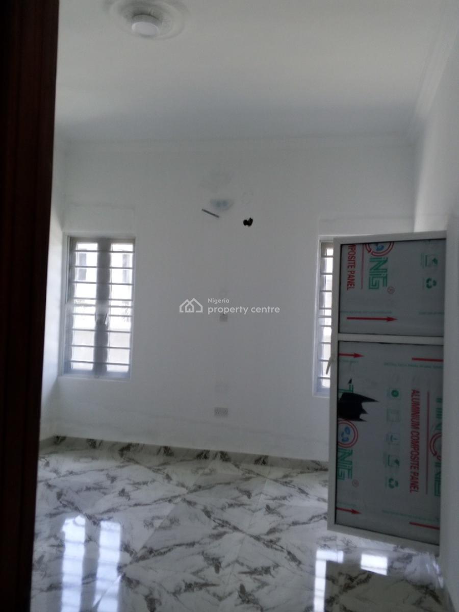 Newly Built Spacious 2 Bedroom Upstairs, Bucknor Estate, Isolo, Lagos, Flat / Apartment for Rent