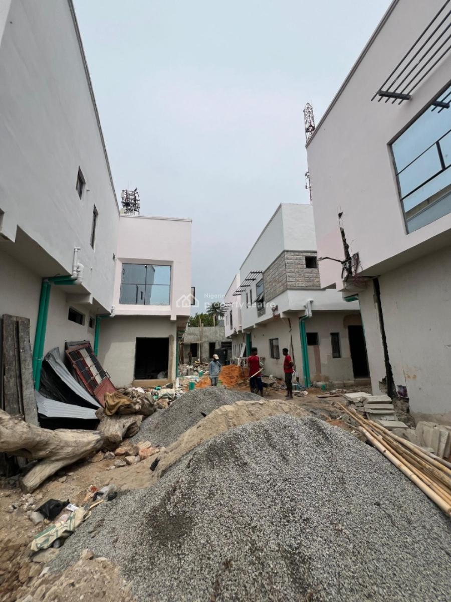 Most Affordable Lease in Lagos, Fully Equipped Gym,relaxing Spa, Modern Fitted Kitchen,24/7 Power, Obanikoro, Shomolu, Lagos, Terraced Duplex Short Let