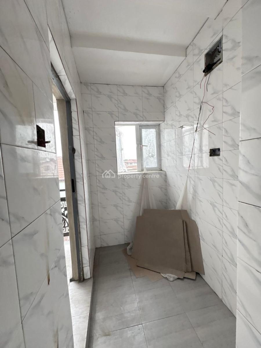 Most Affordable Lease in Lagos, Fully Equipped Gym,relaxing Spa, Modern Fitted Kitchen,24/7 Power, Obanikoro, Shomolu, Lagos, Terraced Duplex Short Let