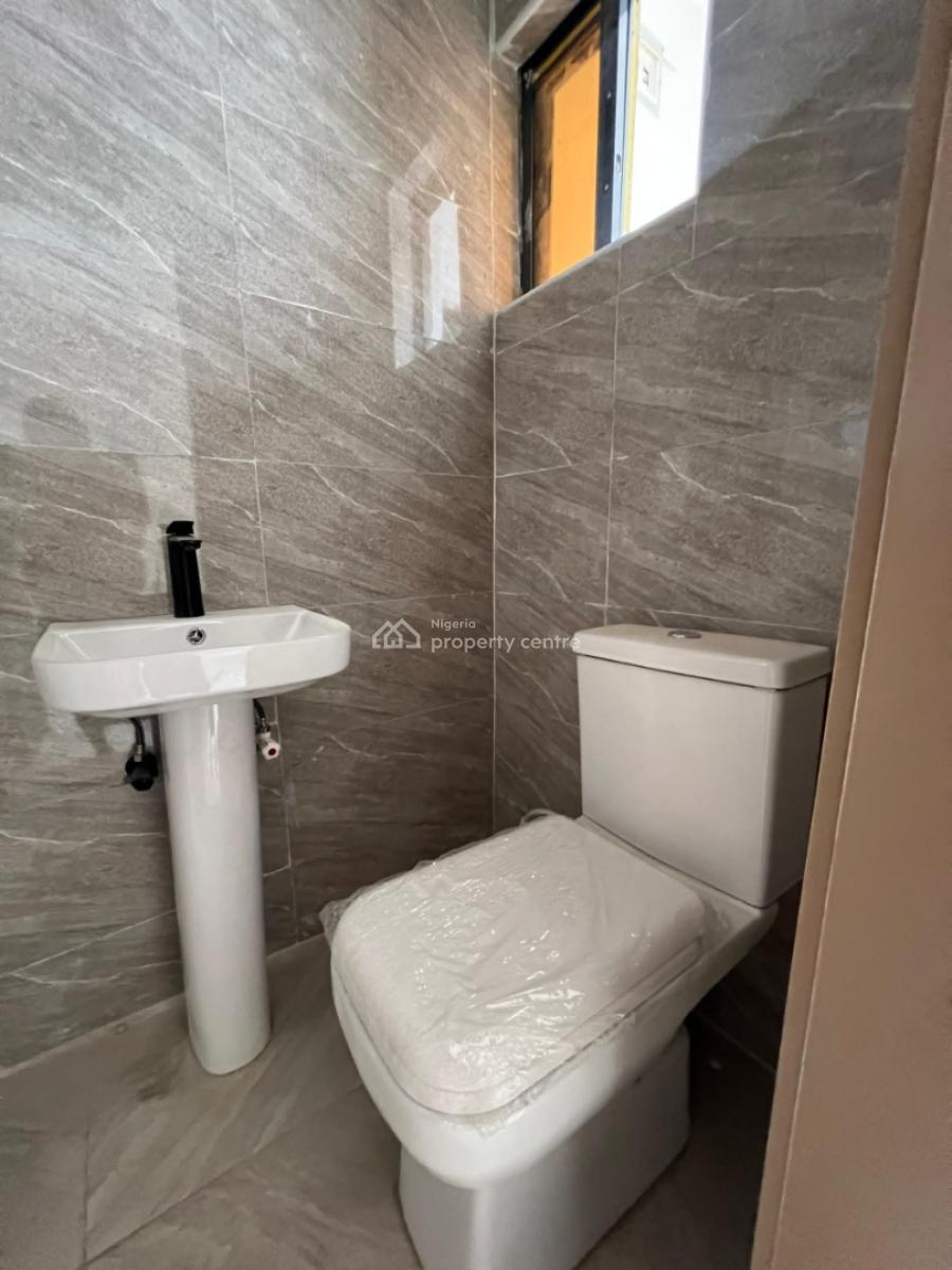 Most Affordable Lease in Lagos, Fully Equipped Gym,relaxing Spa, Modern Fitted Kitchen,24/7 Power, Obanikoro, Shomolu, Lagos, Terraced Duplex Short Let