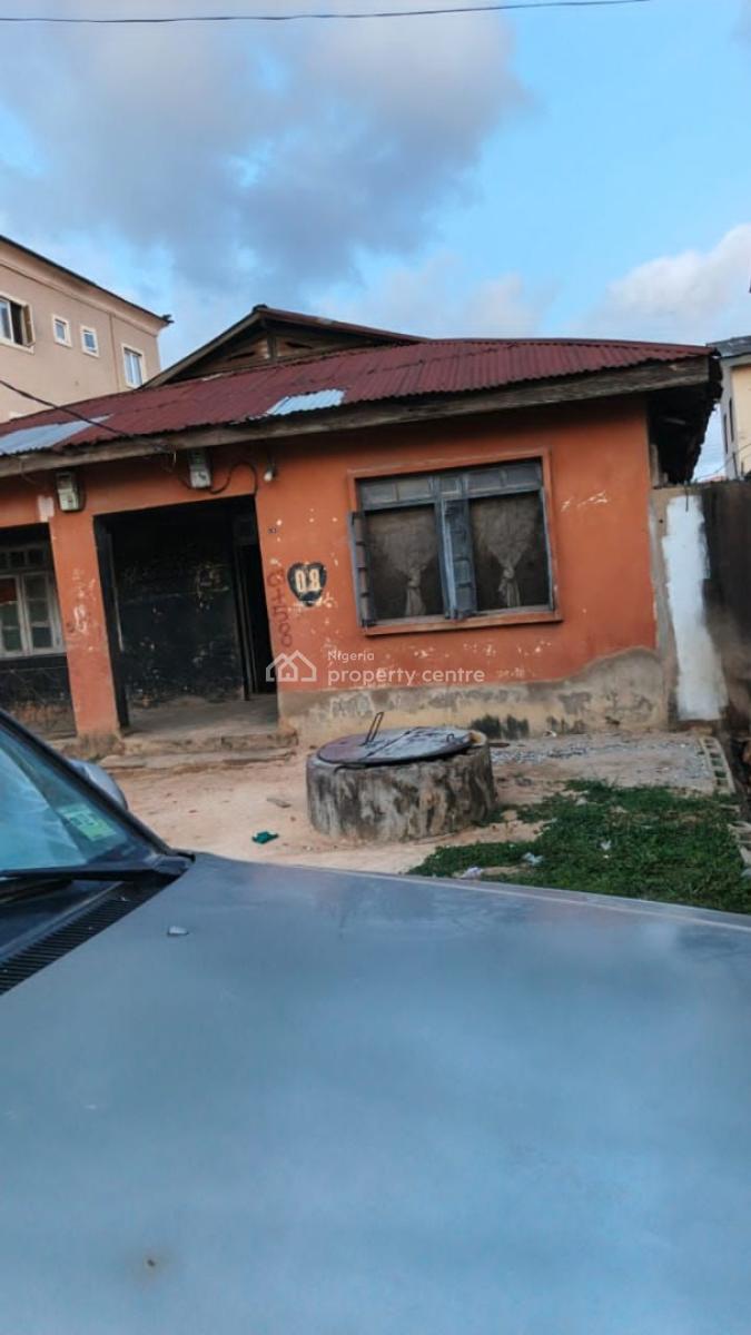 Bungalow Sitting on a Full Plot of Land in a Good Environment, Akoka, Yaba, Lagos, House for Sale