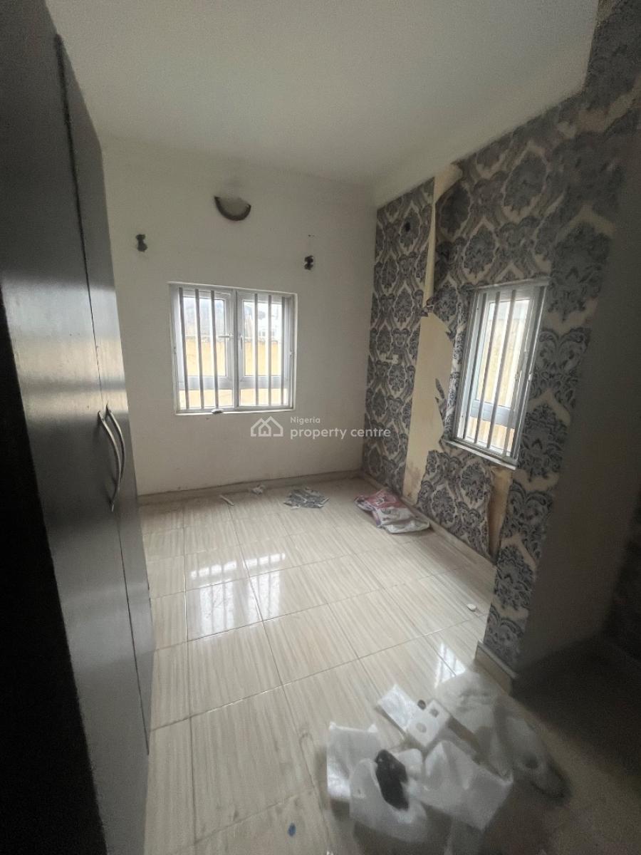 Nice and Clean 2 Bedroom Flat Ground Floor, Mobil Road Ilaje, Ajah, Lagos, Flat / Apartment for Rent
