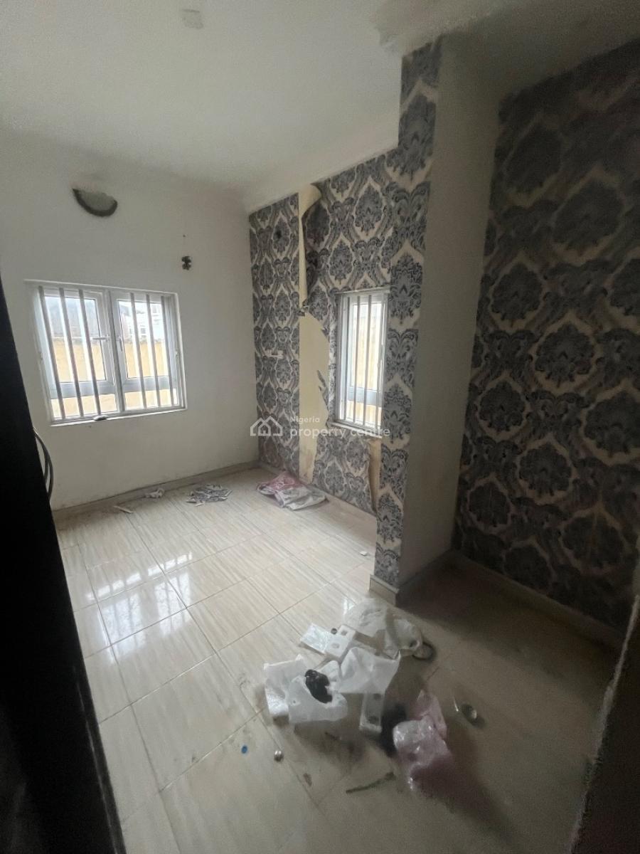 Nice and Clean 2 Bedroom Flat Ground Floor, Mobil Road Ilaje, Ajah, Lagos, Flat / Apartment for Rent