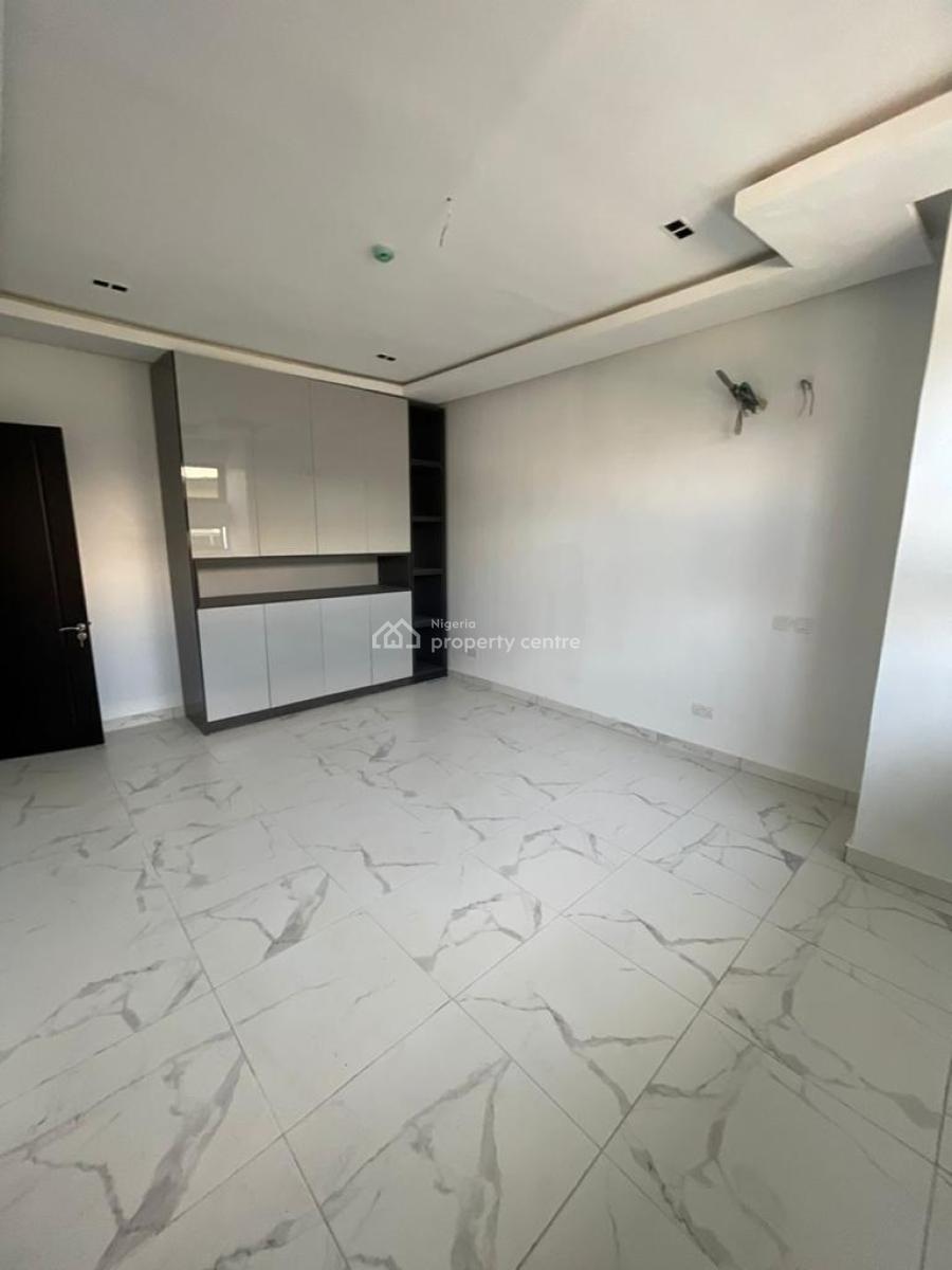 a Lovely & Fully  Serviced 3 Bedroom Apartment with a Room Bq, Lekki Phase 1, Lekki, Lagos, Flat / Apartment for Rent