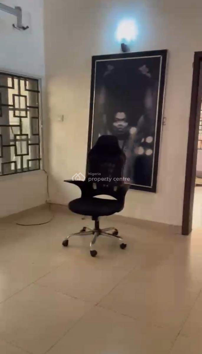 Spacious Luxury 4 Bedrooms Terrace Serviced Duplex House, Chevron Drive, Lekki, Lagos, Terraced Duplex for Rent