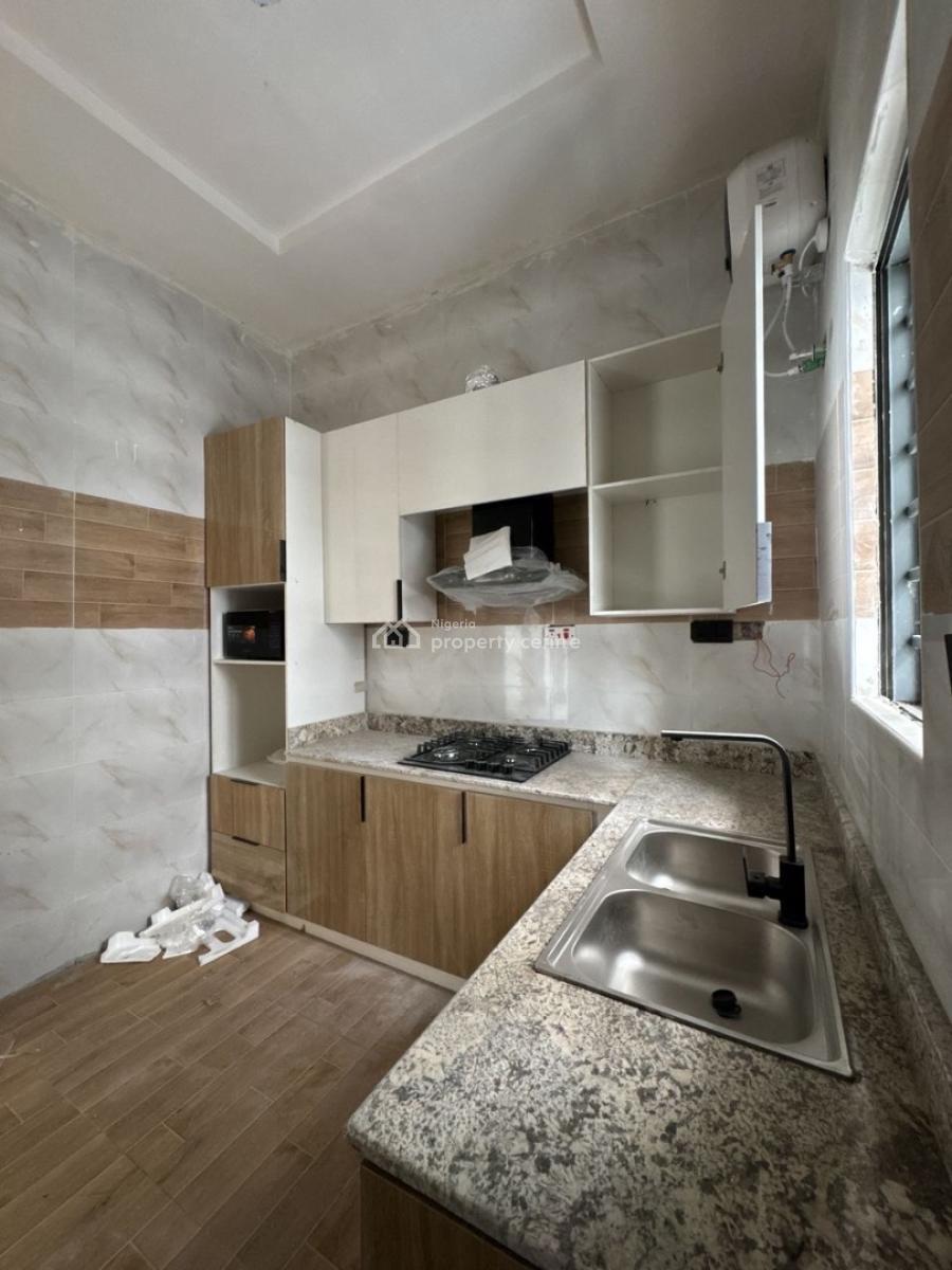 Brand New Luxury 3bedroom Flat Modern Days Finishing, Mobil Road Ilaje, Ajah, Lagos, Flat / Apartment for Rent