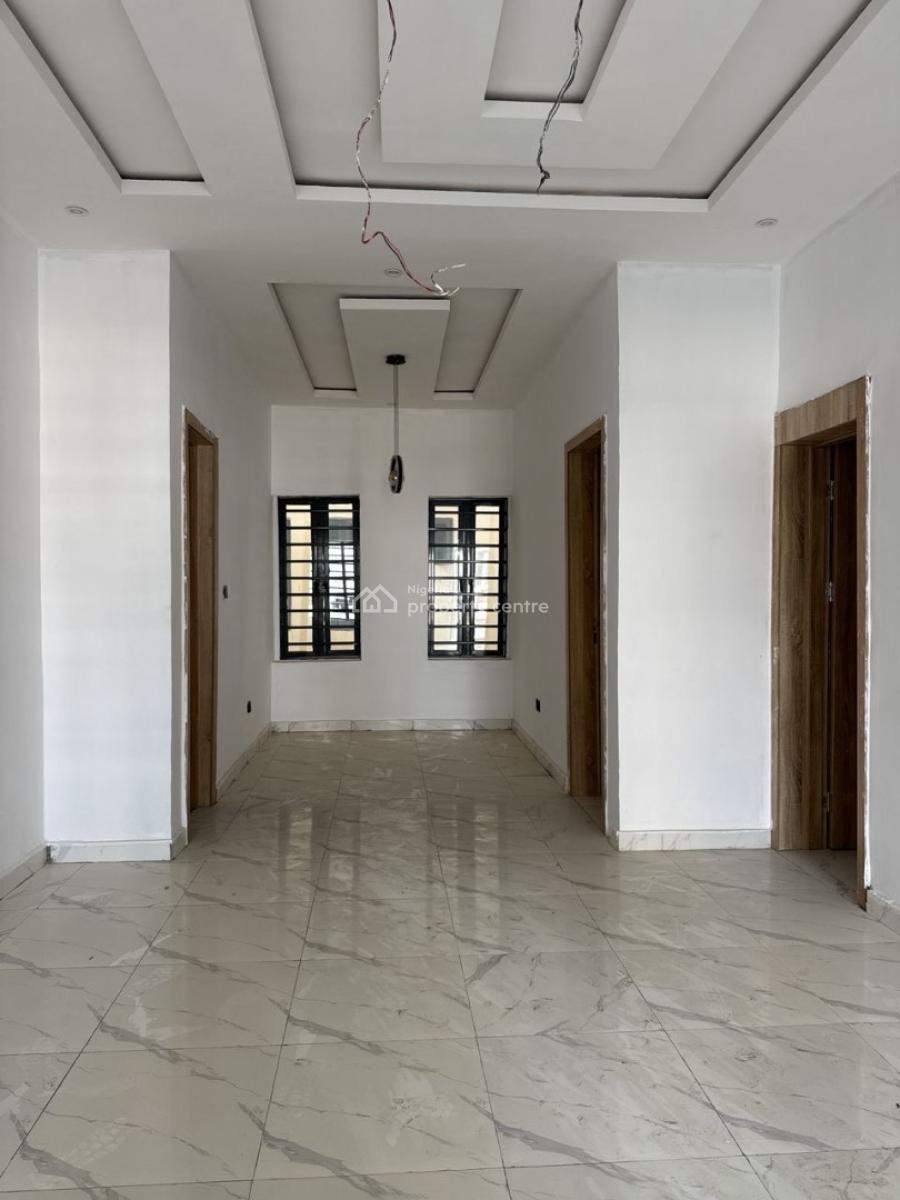 Brand New Luxury 3bedroom Flat Modern Days Finishing, Mobil Road Ilaje, Ajah, Lagos, Flat / Apartment for Rent