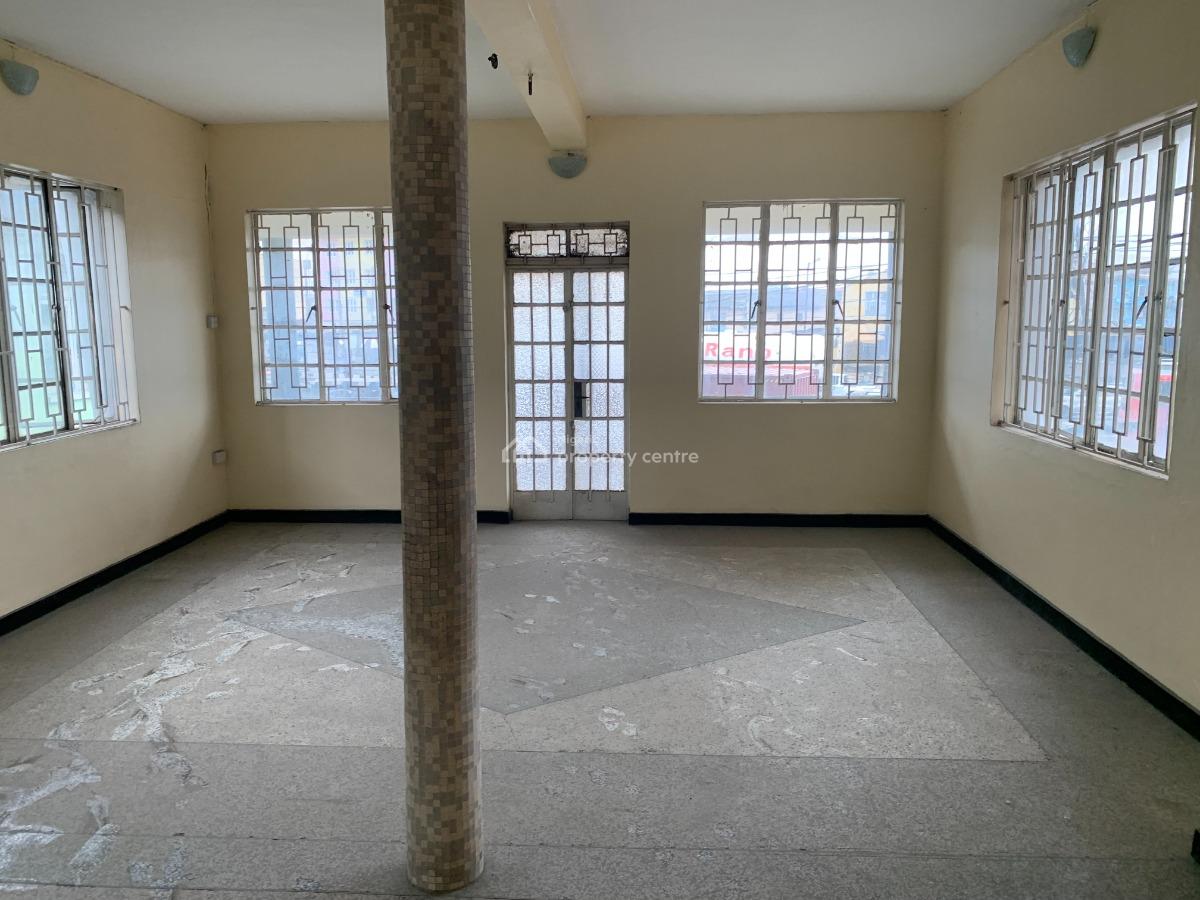 Commercial Office Space Directly on Ikorodu Road, Fadeyi, Fadeyi, Shomolu, Lagos, Commercial Property for Rent