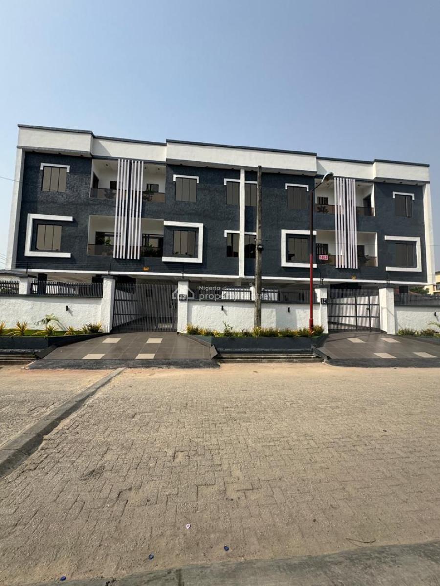 Luxury Spacious & Self Compound 4 Bedroom Terrace Duplex with Bq, Lekki Phase 1, Lekki, Lagos, Terraced Duplex for Sale