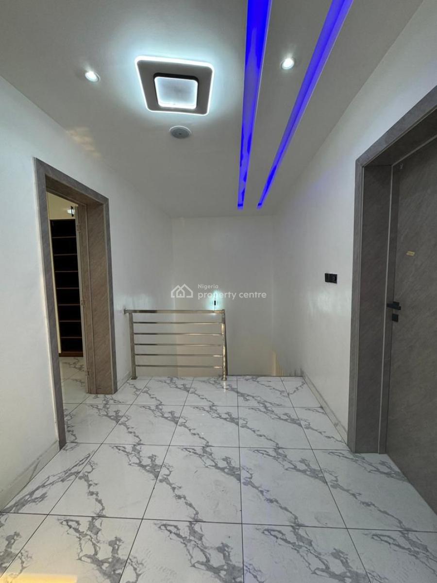 Luxury Spacious & Self Compound 4 Bedroom Terrace Duplex with Bq, Lekki Phase 1, Lekki, Lagos, Terraced Duplex for Sale