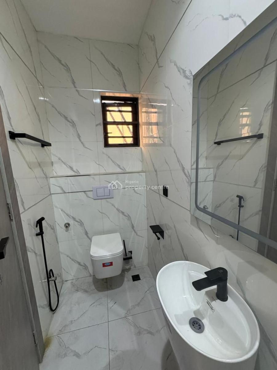 Luxury Spacious & Self Compound 4 Bedroom Terrace Duplex with Bq, Lekki Phase 1, Lekki, Lagos, Terraced Duplex for Sale