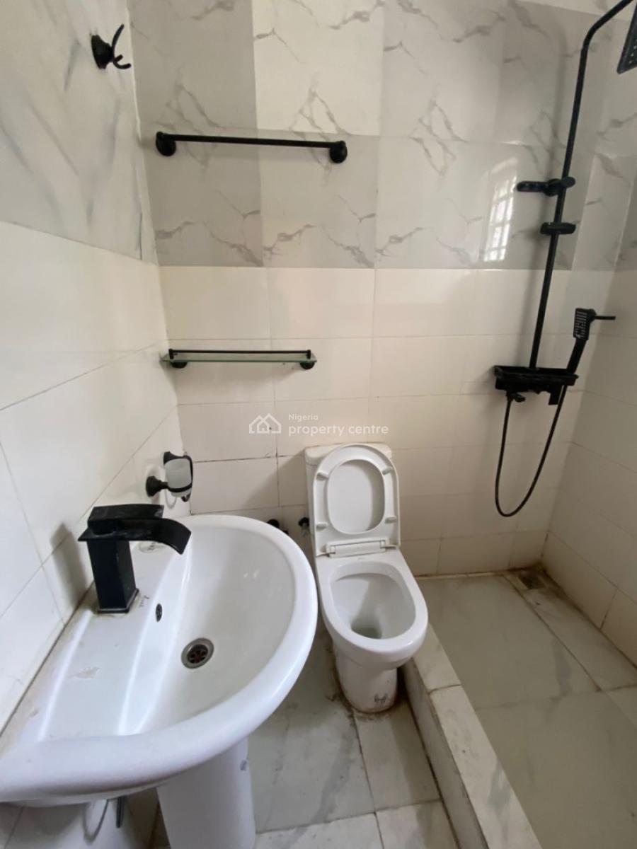 2 Bedroom Apartment, Ologolo, Lekki, Lekki, Lagos, Flat / Apartment for Rent