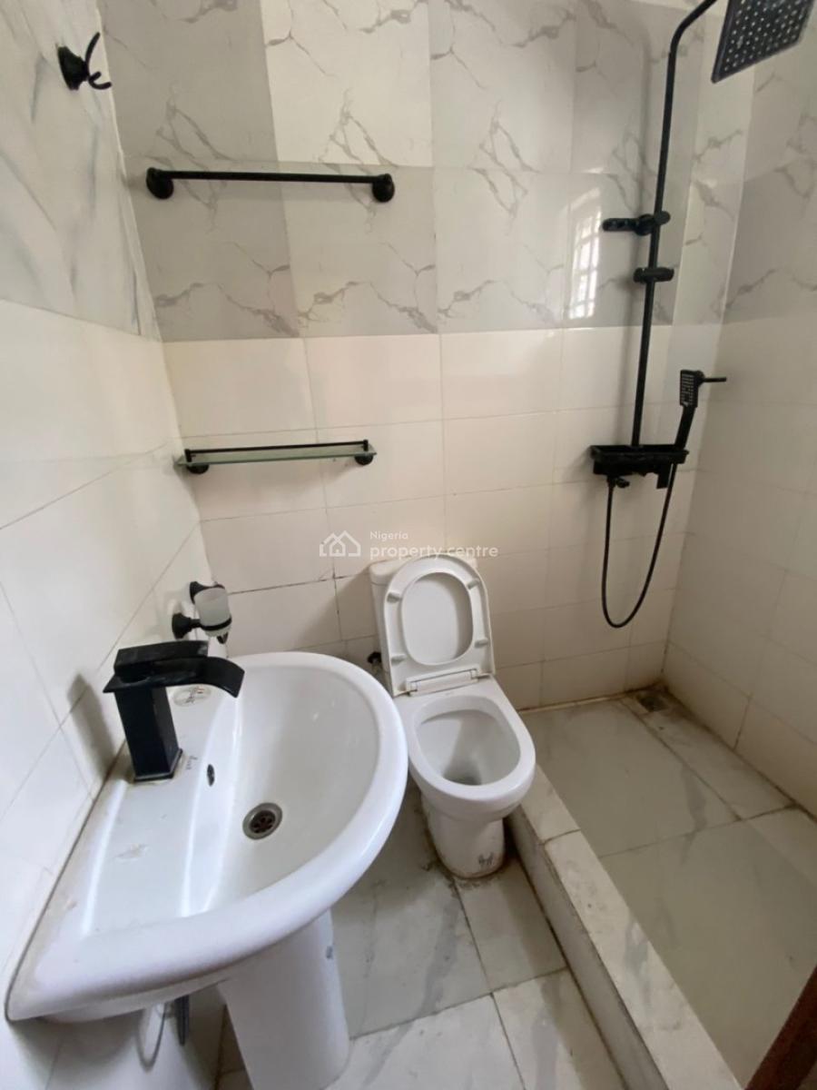 2 Bedroom Apartment, Ologolo, Lekki, Lekki, Lagos, Flat / Apartment for Rent