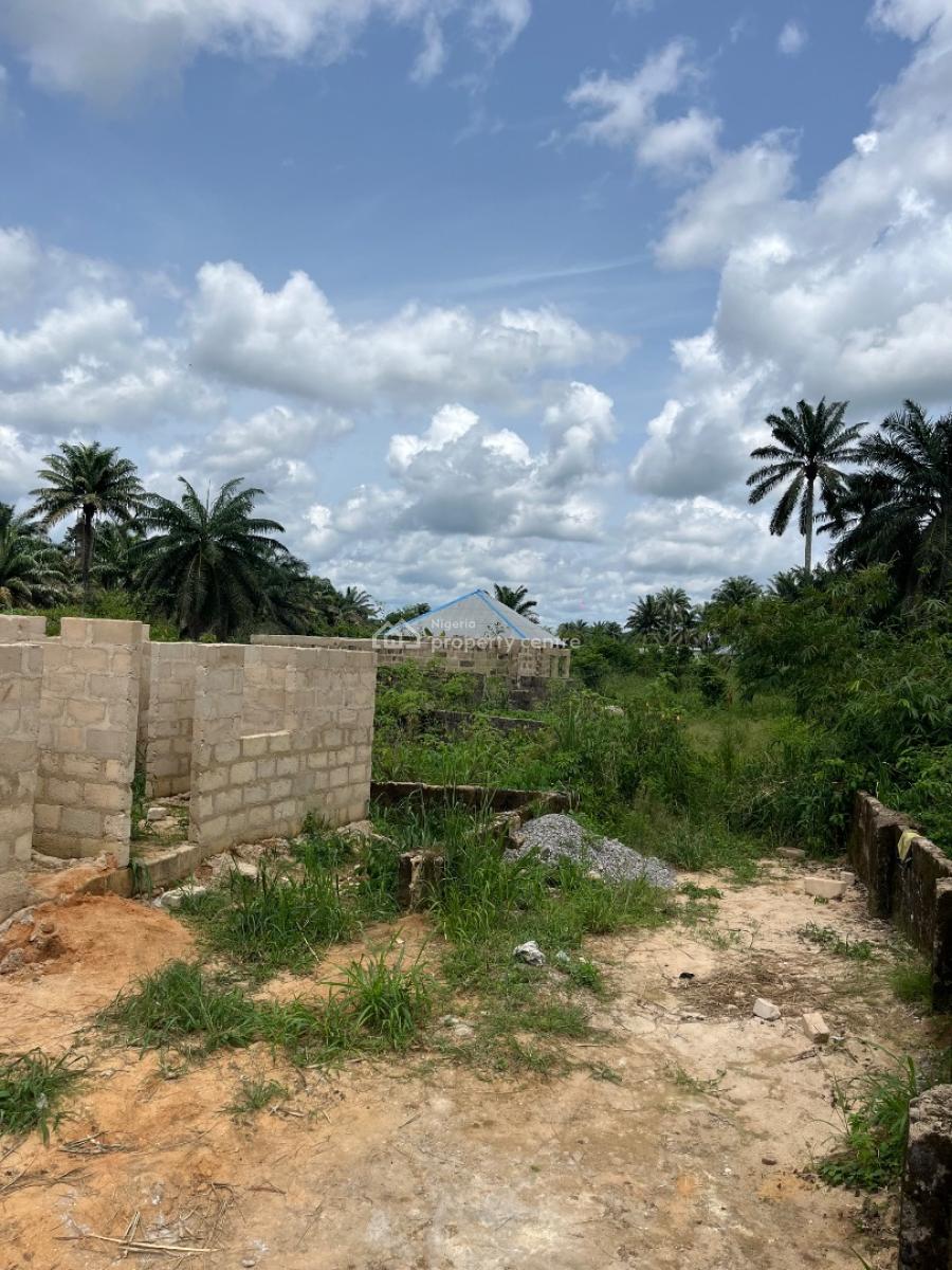 a Parcel of Land, Mbierebe, Uyo, Akwa Ibom, Mixed-use Land for Sale