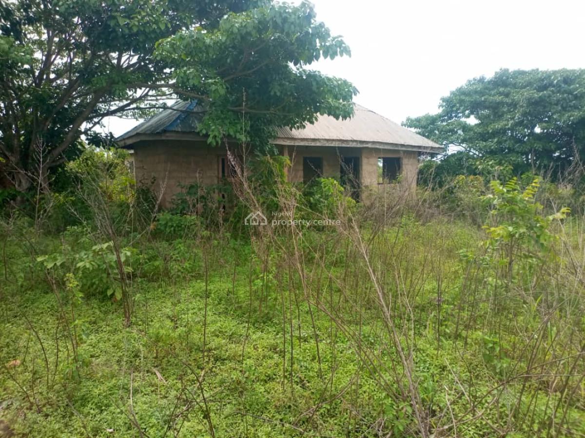 an Acres of Land for Sell, Iseyin Oyo State, Iseyin, Oyo, Mixed-use Land for Sale