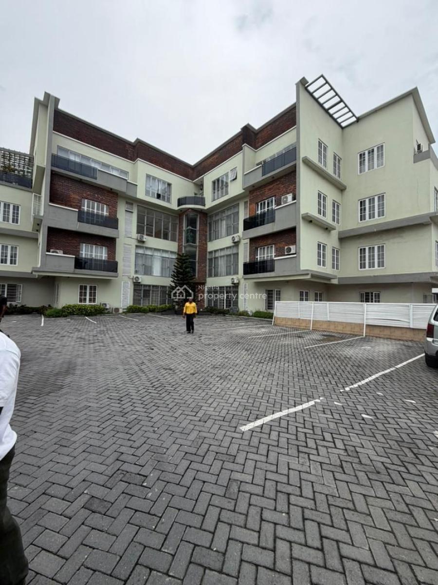 Well Spacious 3 Bedroom Apartment, Lekki Right, Lekki, Lagos, Flat / Apartment for Rent