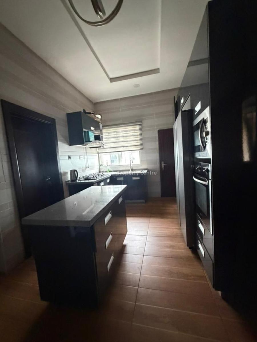 Well Spacious 3 Bedroom Apartment, Lekki Right, Lekki, Lagos, Flat / Apartment for Rent